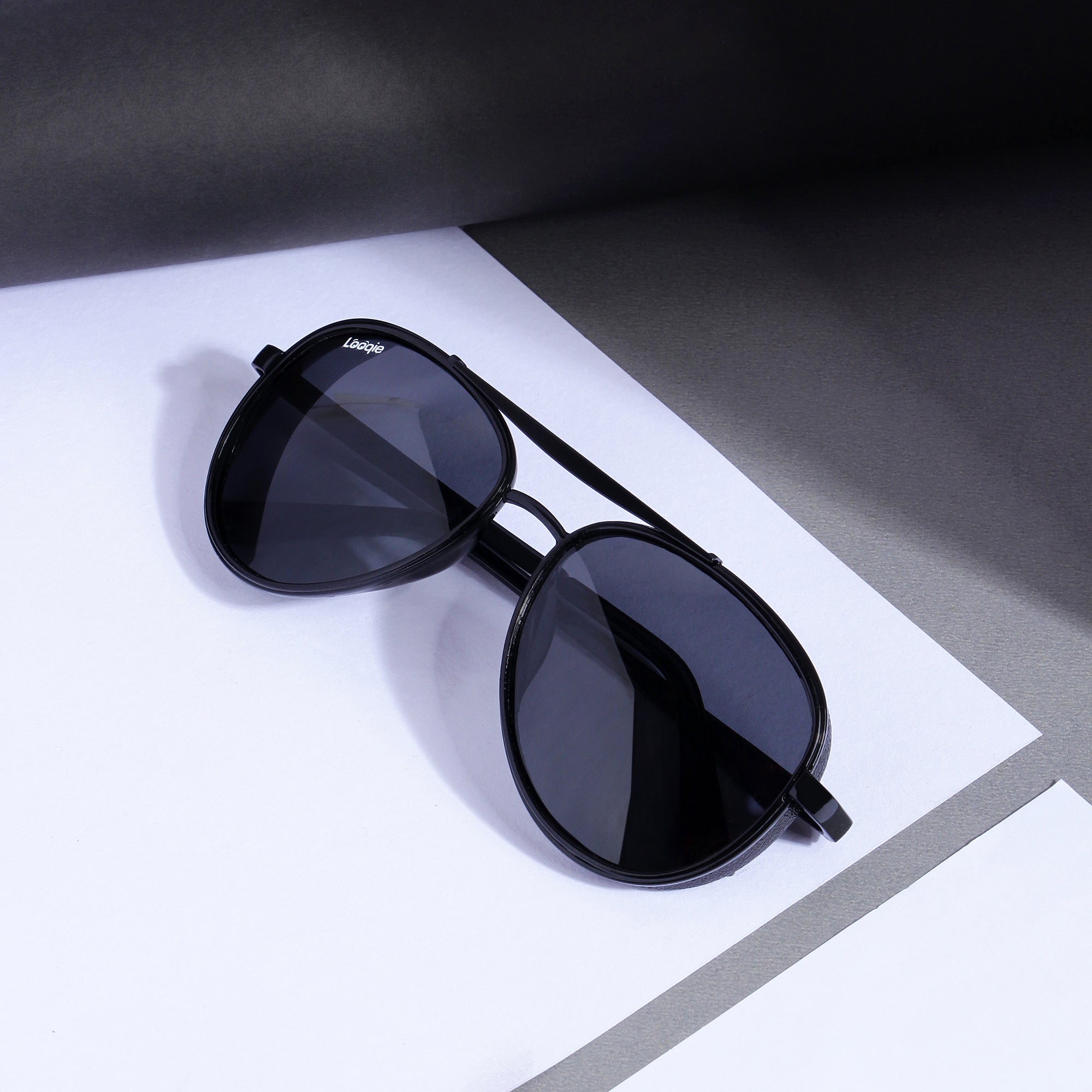 Looqie Vuis Edition Black And Black Sunglasses