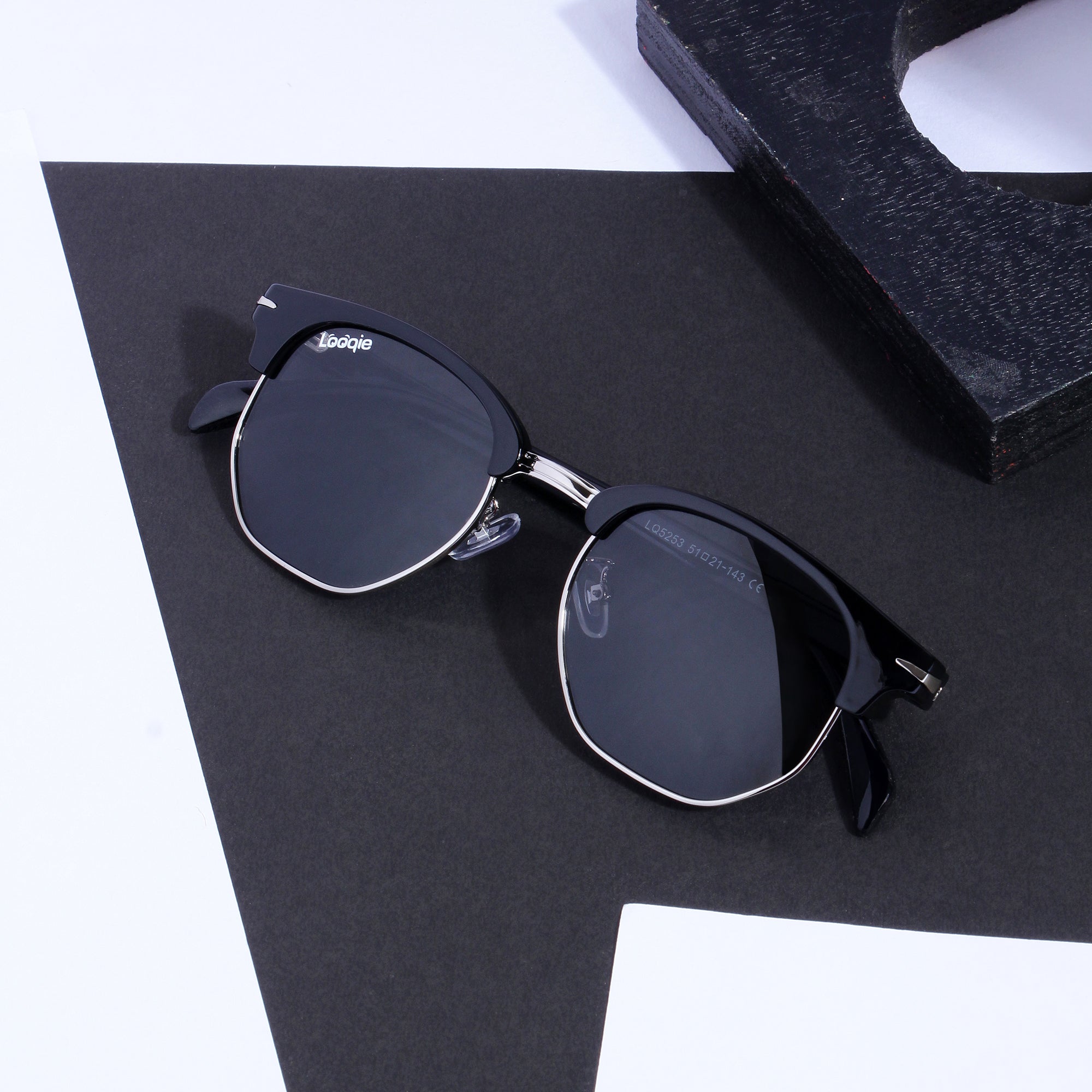 Looqie Rayz Edition Black And Grey Sunglasses